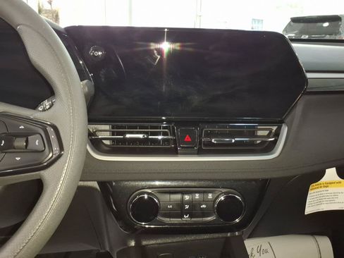 Used 2026 Chevrolet TrailBlazer LT FWD image 18