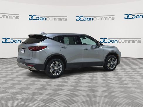 Used 2025 Chevrolet Blazer LT FWD image 9