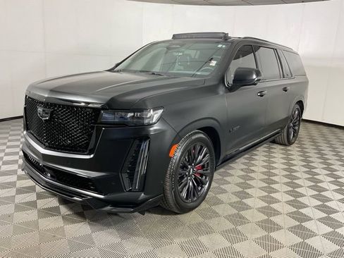 Used 2024 Cadillac Escalade ESV V w/ LPO, ONYX Package image 1