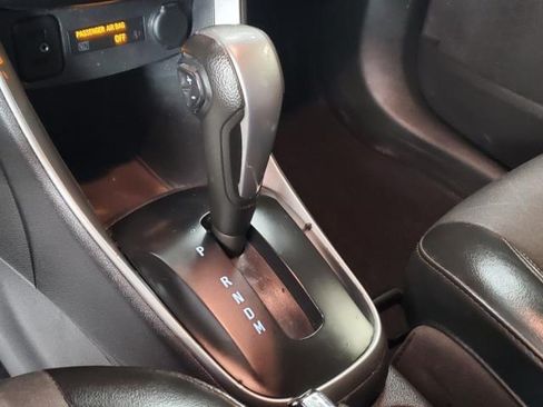 Used 2019 Chevrolet Trax LT w/ LT Convenience Package FWD image 25