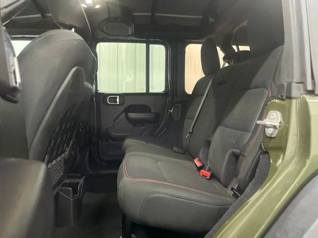 Used 2021 Jeep Wrangler Unlimited Rubicon AWD/4WD image 18