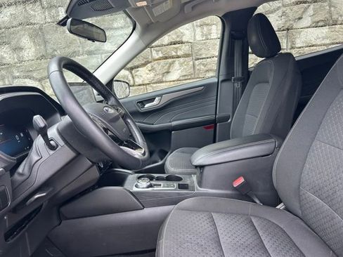 Used 2023 Ford Escape Active w/ Tech Pack #2 FWD image 8