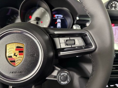 New 2025 Porsche Macan S image 38