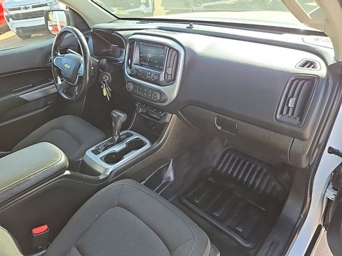 Used 2021 Chevrolet Colorado LT w/ Fleet Safety Package image 18