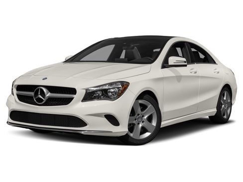 Used 2018 Mercedes-Benz CLA 250 4MATIC image 1