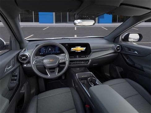 New 2025 Chevrolet Equinox LT w/ Convenience Package II image 15