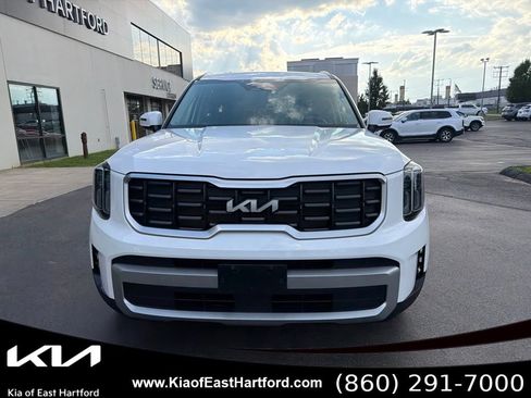 Certified 2024 Kia Telluride S w/ S Sunroof Package AWD/4WD image 4