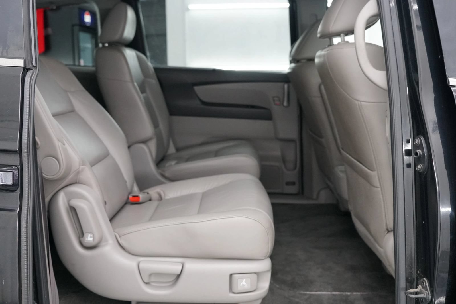 Used 2011 Honda Odyssey EX-L image 31