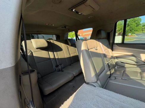Used 2020 GMC Yukon XL SLT w/ Open Road Package AWD/4WD image 15