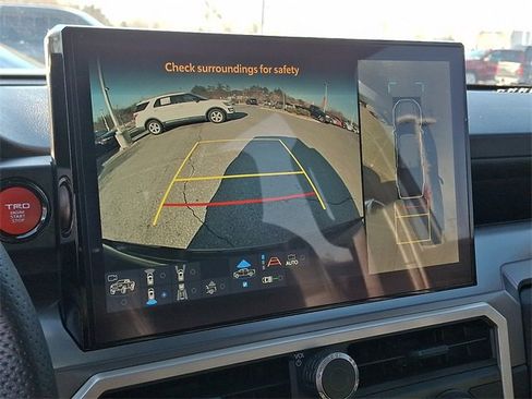 Used 2025 Toyota Tacoma SR5 image 18