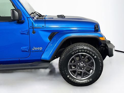 Used 2022 Jeep Gladiator Overland w/ Cold Weather Group AWD/4WD image 40