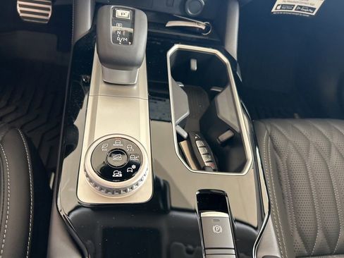 New 2026 Mitsubishi Outlander SEL image 49