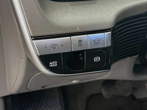 Used 2024 Hyundai Ioniq 5 SEL image 17