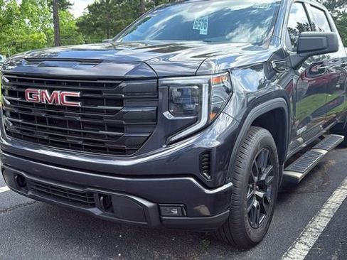 Used 2024 GMC Sierra 1500 Elevation AWD/4WD image 3
