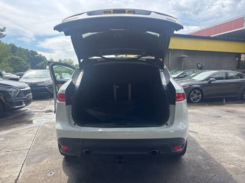 Used 2017 Jaguar F-PACE Premium AWD/4WD image 16