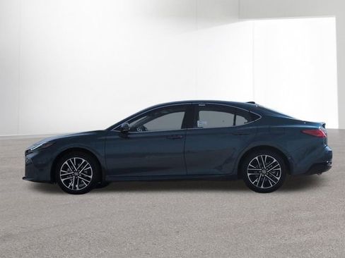 New 2026 Toyota Camry XLE image 9