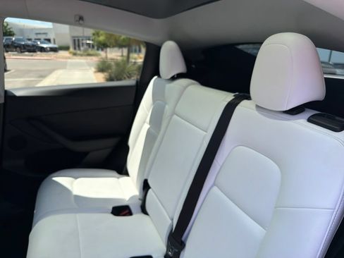 Used 2023 Tesla Model Y Long Range AWD/4WD image 33