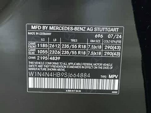 Used 2025 Mercedes-Benz GLA 250 4MATIC image 11