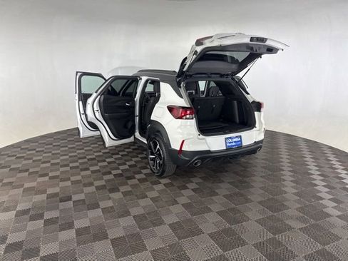 Used 2022 Chevrolet TrailBlazer RS FWD image 20
