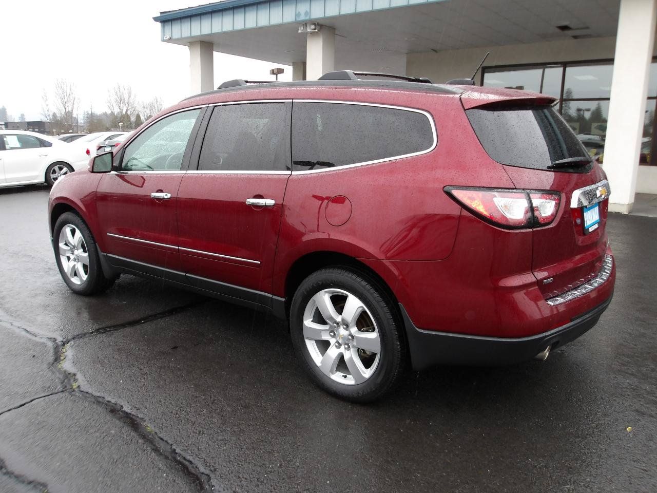 Used 2016 Chevrolet Traverse LTZ AWD/4WD image 3