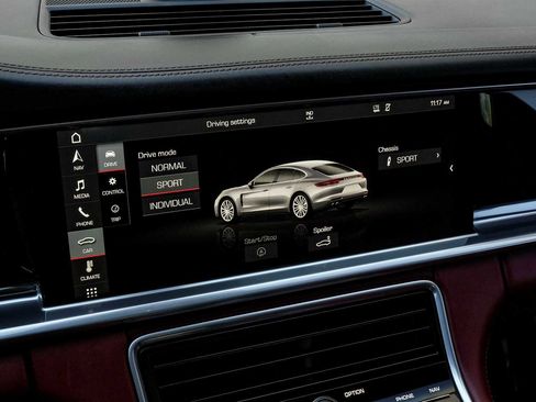 Used 2018 Porsche Panamera 4S image 39