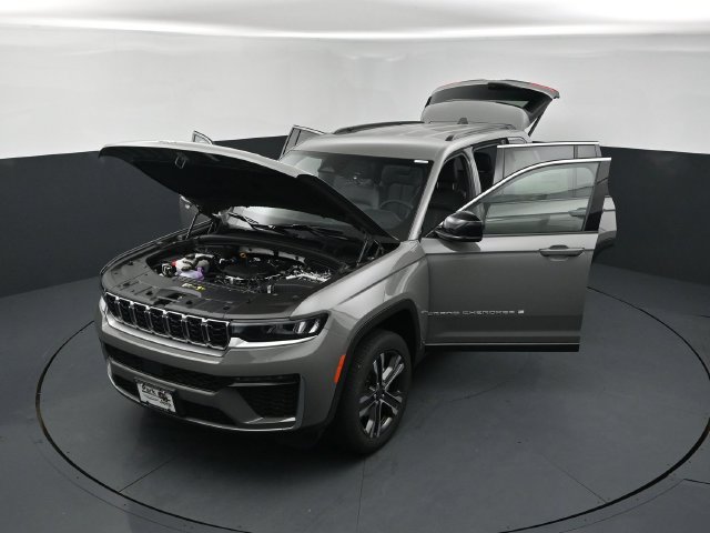 New 2027 Jeep Grand Cherokee Limited AWD/4WD image 26