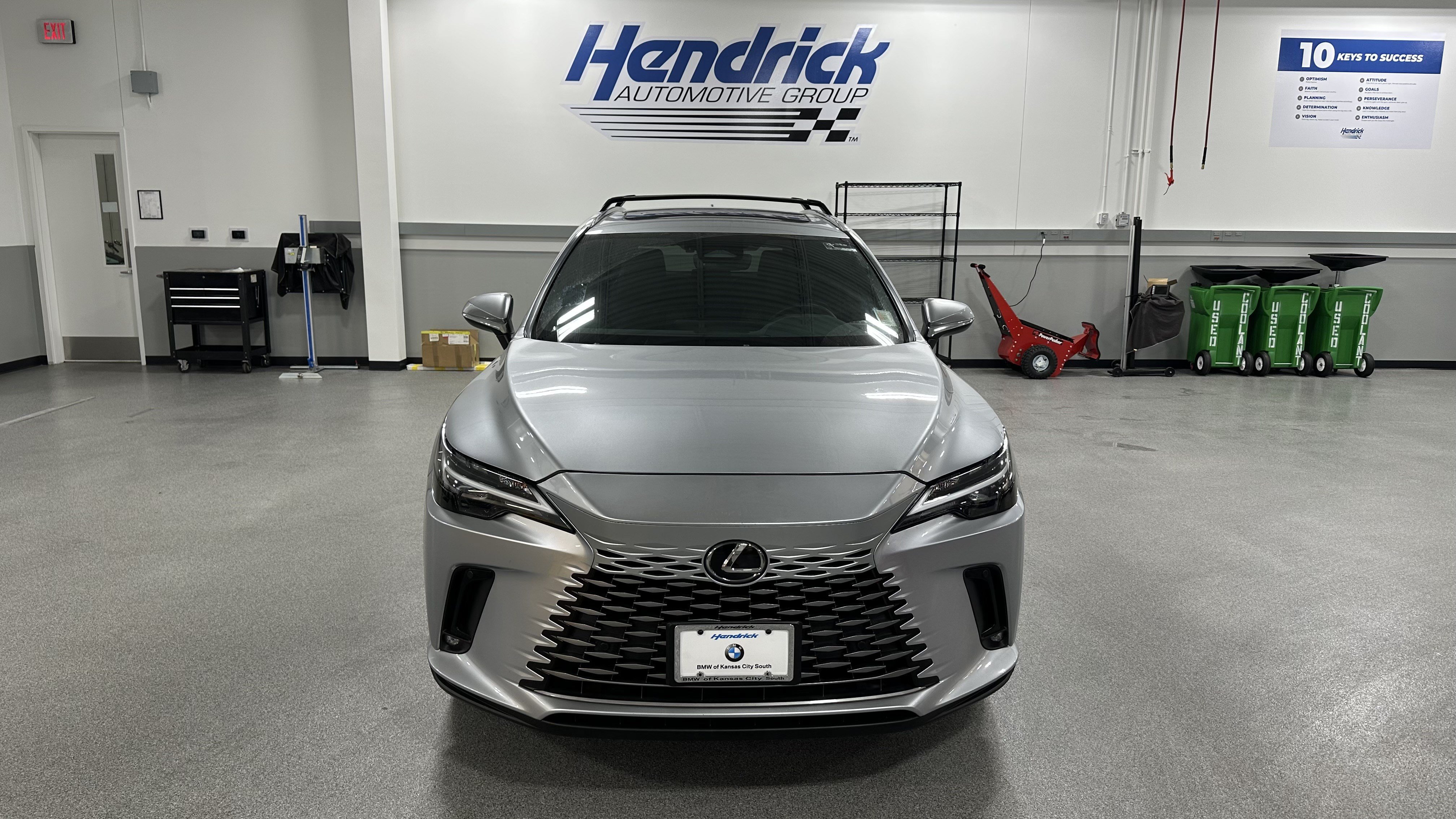 Used 2023 Lexus RX 350 Premium w/ Accessory Package AWD/4WD image 3