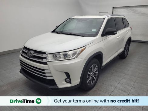 Used 2019 Toyota Highlander XLE FWD image 1