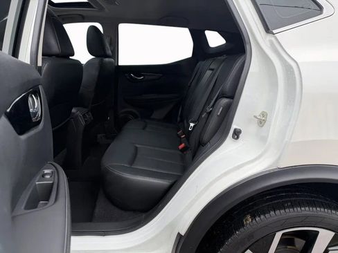 Used 2021 Nissan Rogue Sport SL w/ Premium Package image 28