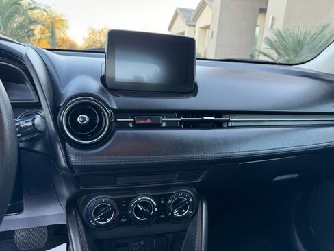 Used 2020 Toyota Yaris LE image 11