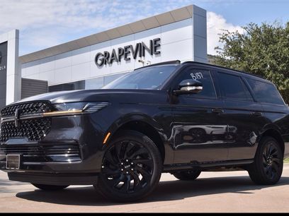 New 2025 Lincoln Navigator Reserve w/ Jet Appearance Package