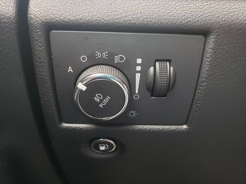 Used 2018 Jeep Grand Cherokee Limited AWD/4WD image 30