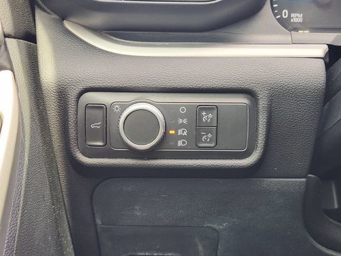 Used 2021 Ford Explorer XLT RWD image 21