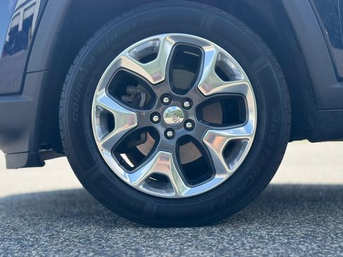 Used 2018 Jeep Compass Limited AWD/4WD image 29