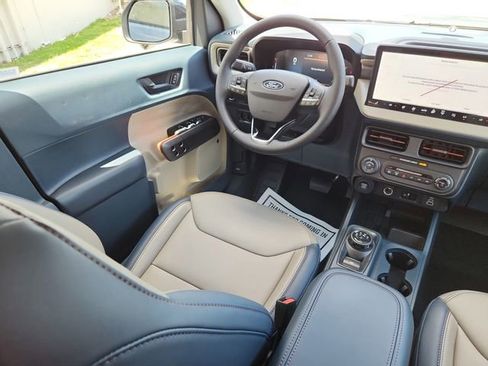 New 2025 Ford Maverick Lariat w/ 4K Tow Package image 10