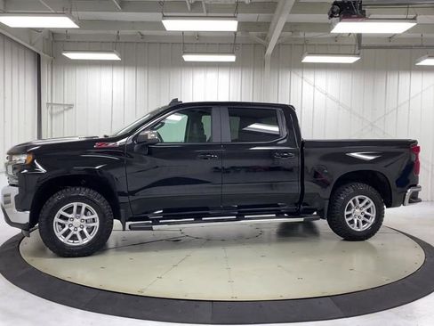 Used 2021 Chevrolet Silverado 1500 LT w/ Diesel Off-Road Package AWD/4WD image 4