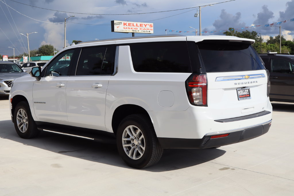 Certified 2024 Chevrolet Suburban LT RWD image 7