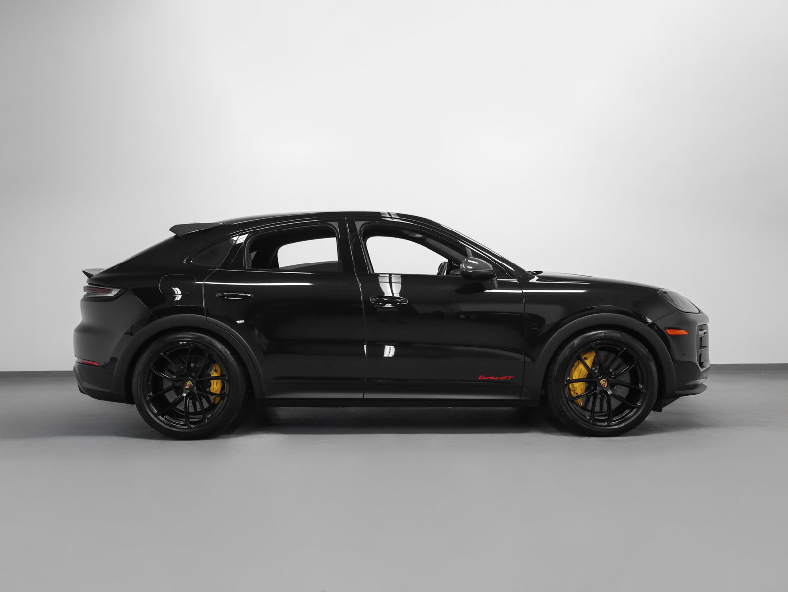 Certified 2024 Porsche Cayenne Turbo GT AWD/4WD image 13