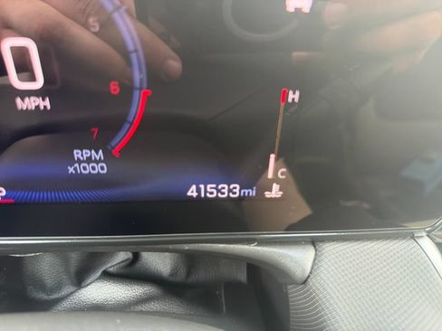 Used 2025 Chevrolet TrailBlazer LT AWD/4WD image 20