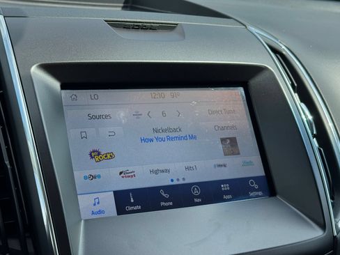 Used 2020 Ford Edge Titanium w/ Equipment Group 301A AWD/4WD image 6