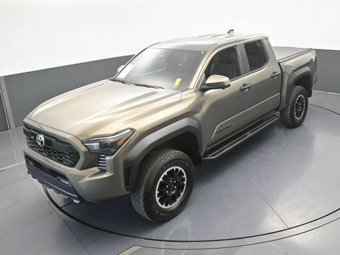 Used 2025 Toyota Tacoma TRD Off-Road w/ TRD Off Road Premium Package AWD/4WD image 59
