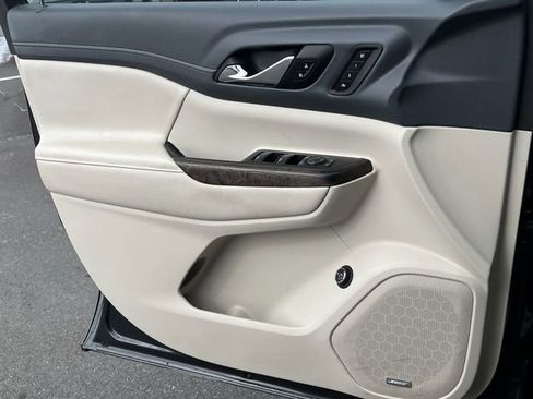 Used 2022 GMC Acadia Denali w/ Trailering Package image 25