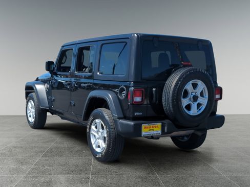 Used 2023 Jeep Wrangler Unlimited Sport AWD/4WD image 3
