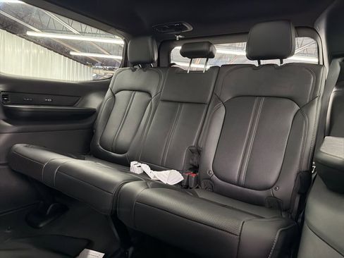 New 2026 Jeep Grand Wagoneer Limited AWD/4WD image 12