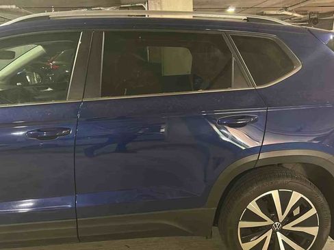 Certified 2023 Volkswagen Taos SE FWD image 5