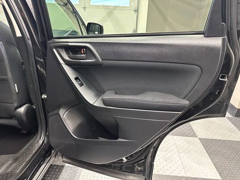 Used 2015 Subaru Forester 2.5i Premium w/ All-Weather Package AWD/4WD image 19