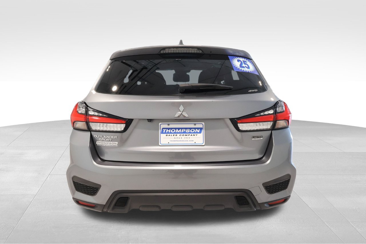 Used 2025 Mitsubishi Outlander Sport LE AWD/4WD image 3