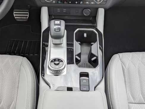 New 2025 Mitsubishi Outlander AWD image 22