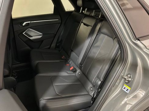 New 2025 Audi Q3 2.0T Premium image 17