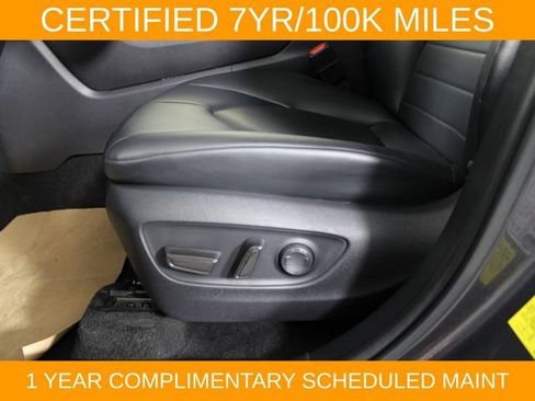 Used 2023 Toyota Highlander XLE AWD/4WD image 18